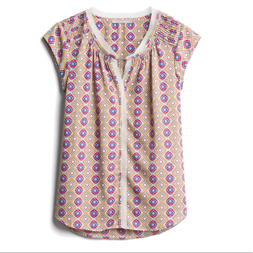 Daniel Rainn Split neck blouse